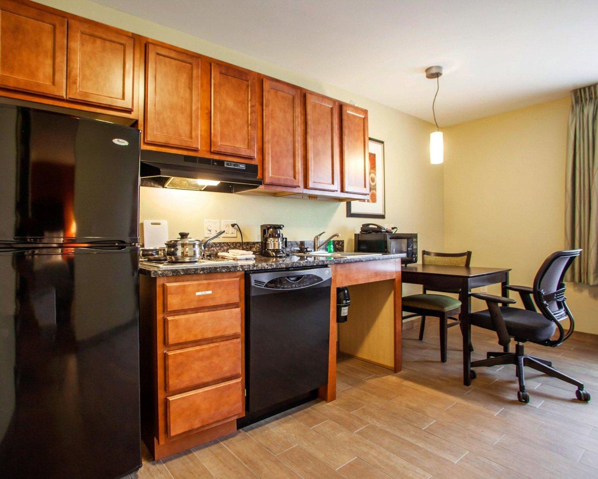 Suburban Studios Cedar Falls Luaran gambar