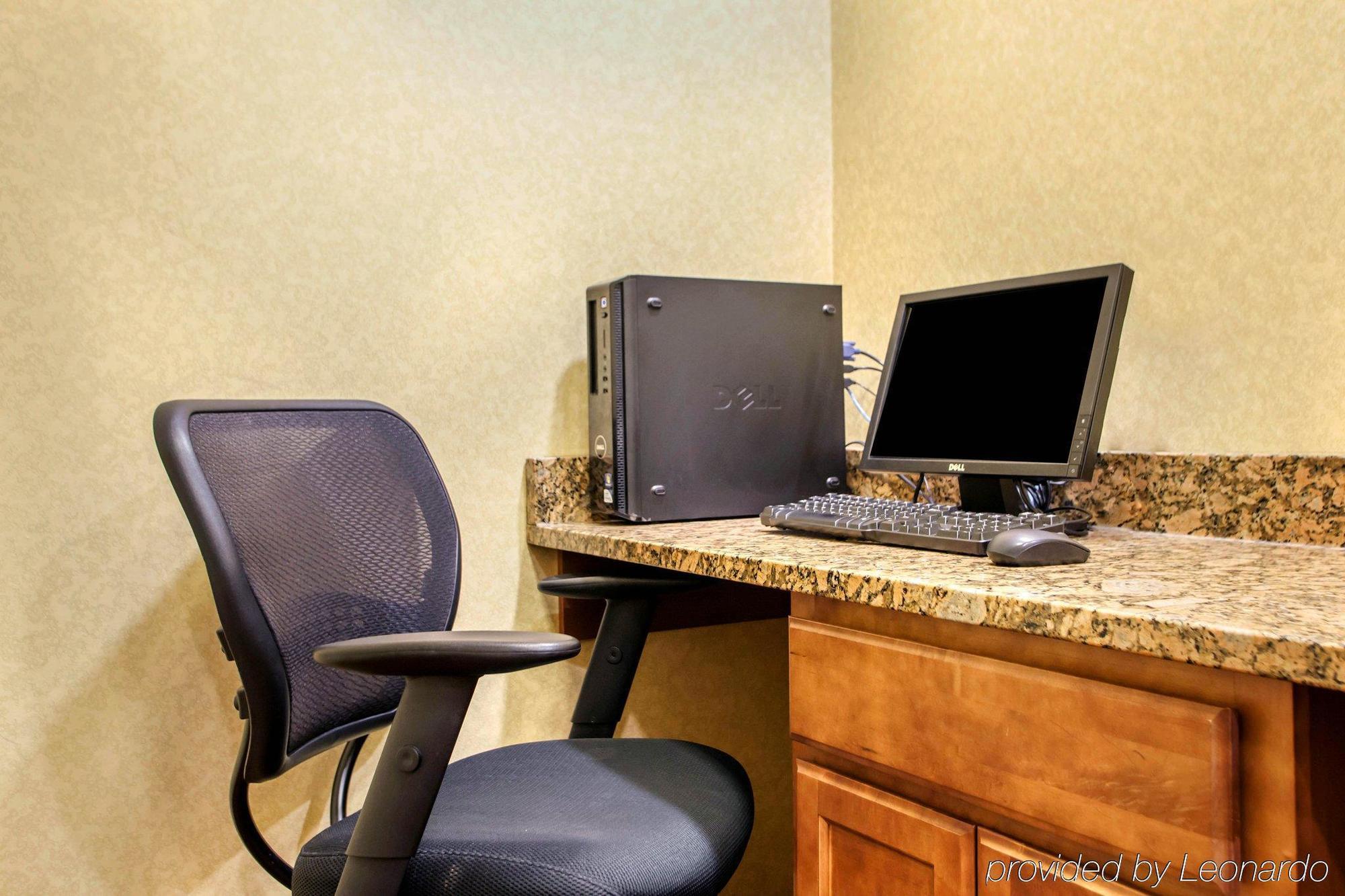 Suburban Studios Cedar Falls Luaran gambar
