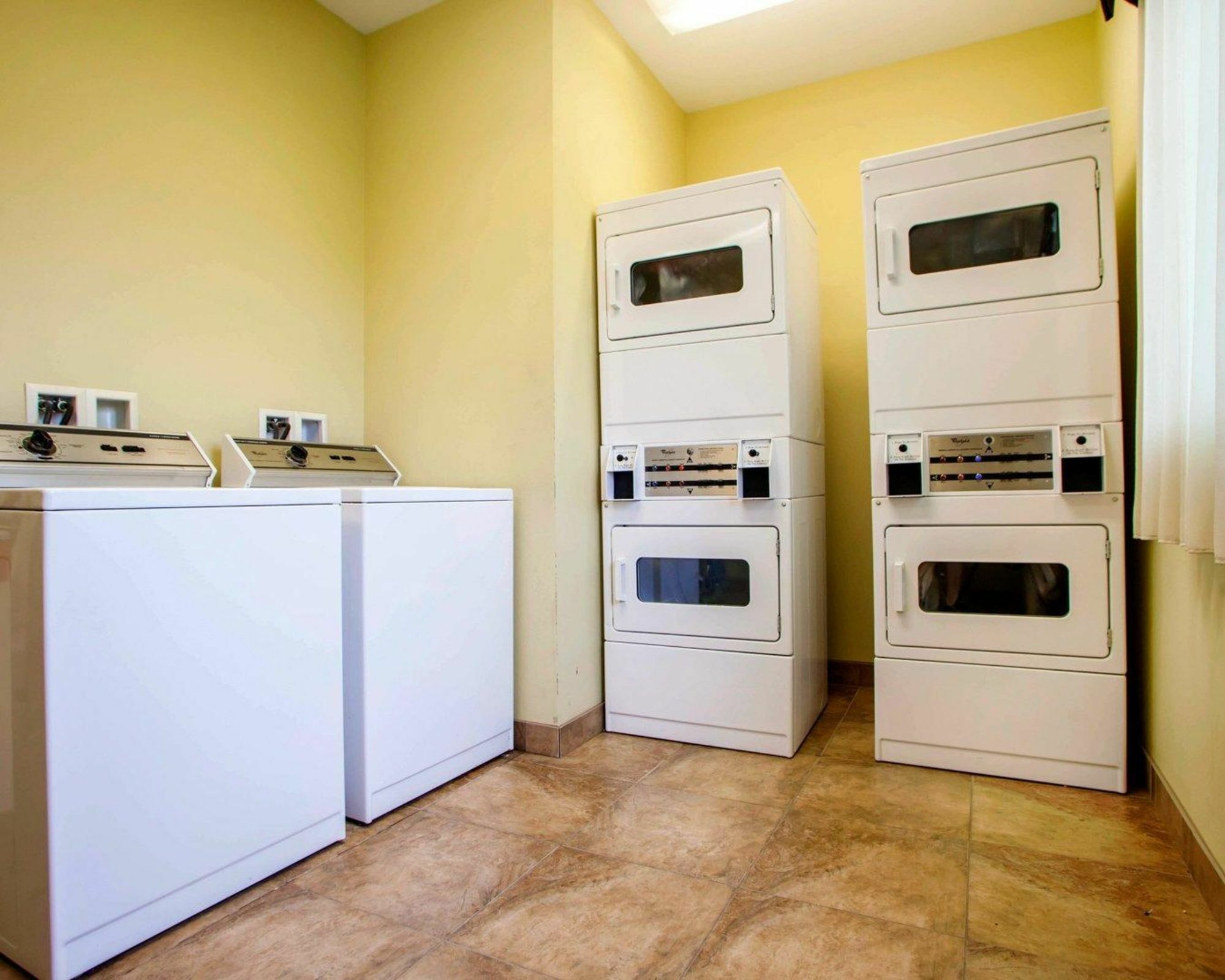 Suburban Studios Cedar Falls Luaran gambar